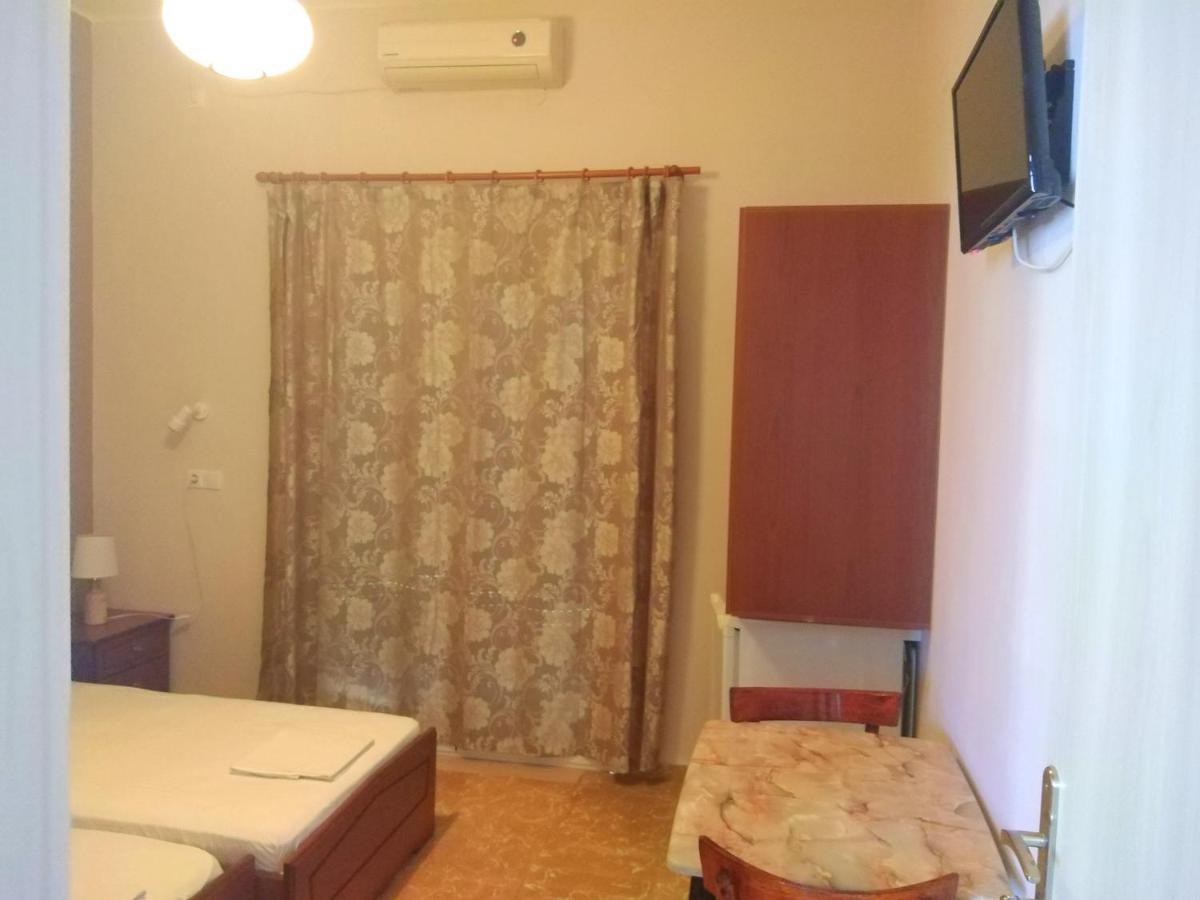 Rooms-Studio Anagnostou Lutrá Edipszú Kültér fotó