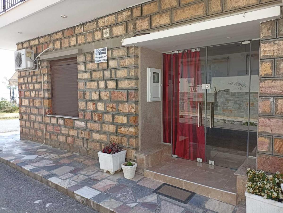 Rooms-Studio Anagnostou Lutrá Edipszú Kültér fotó